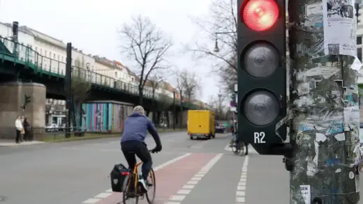 Rote Ampel mit Fahrrad überfahren - Was droht und wie Sie es vermeiden